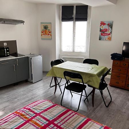 F2 Gatinais Apartment Pithiviers Bagian luar foto
