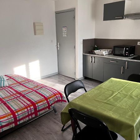 F2 Gatinais Apartment Pithiviers Bagian luar foto